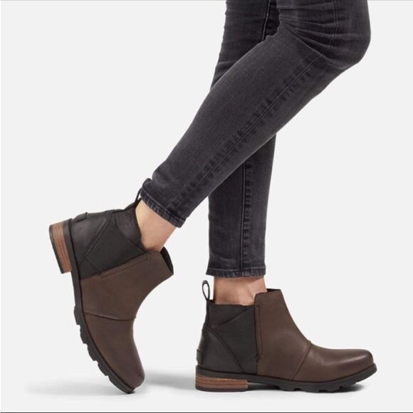 Sorel Shoes - Sorel Emilie waterproof leather Chelsea boot size 6